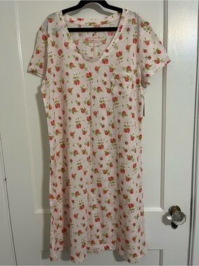 New With Tag Carole Hochman Nightgown Strawberry Design  Size 38.  100 % Cotton